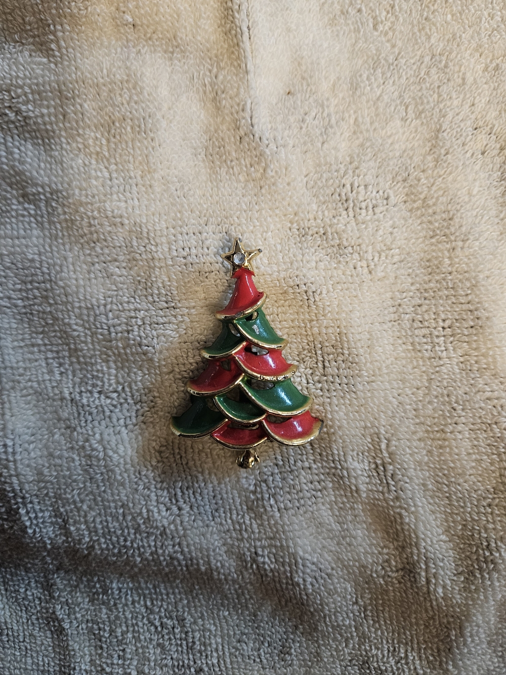 Vintage Red and Green Enamel Christmas Tree Brooch - Women Jewelry